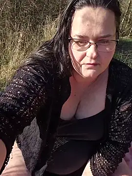 Snapshot of XxGipsyxX chatting on March 5, 2:35 pm XxGipsyxX online show from March 5, 2:35 pm