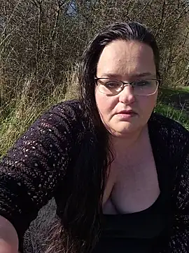 Snapshot of XxGipsyxX chatting on March 18, 2:31 pm XxGipsyxX online show from March 18, 2:31 pm