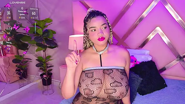 MalaikaBrown online show from January 18, 4:27 am