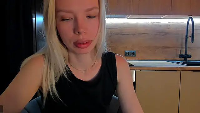 Olivia Bells online show from May 9, 8:58 pm