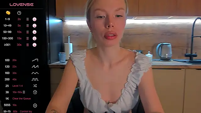 Olivia Bells online show from May 26, 9:11 pm