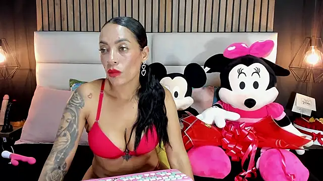 NiicolleMiller online show from February 14, 9:43 pm