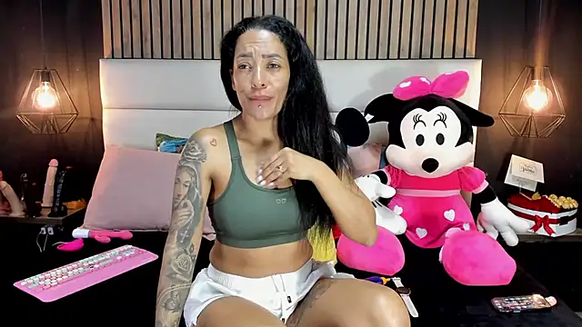 NiicolleMiller online show from February 15, 3:28 pm