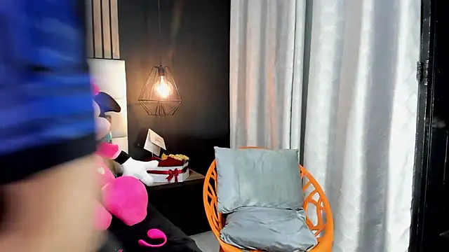 NiicolleMiller online show from February 17, 11:13 am