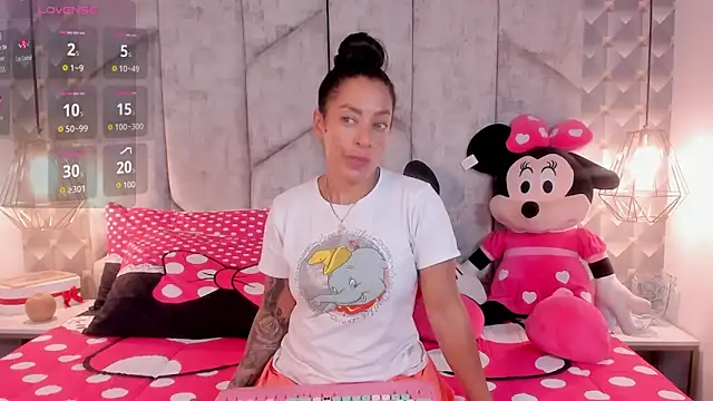 NiicolleMiller online show from October 8, 1:03 am