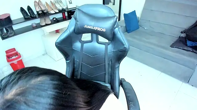 BellaFlaming online show from December 2, 11:48 am