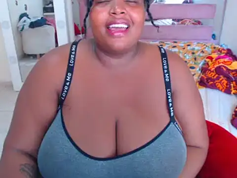 Snapshot of chocolatehot04 chatting on February 8, 6:55 pm chocolatehot04 online show from February 8, 6:55 pm