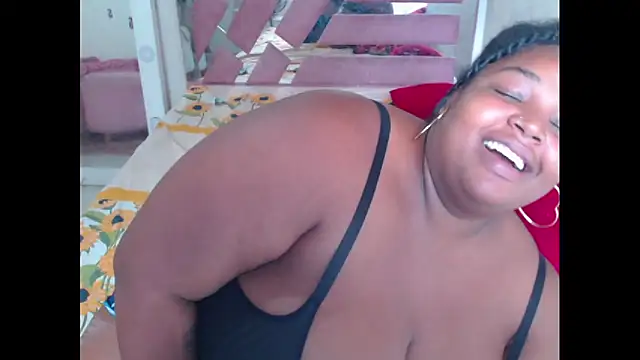 Snapshot of chocolatehot04 chatting on February 20, 2:24 pm chocolatehot04 online show from February 20, 2:24 pm
