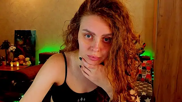 Snapshot of mia_grantes chatting on December 15, 3:31 pm mia grantes online show from December 15, 3:31 pm