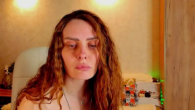 Snapshot of mia_grantes chatting on February 23, 9:05 pm mia grantes online show from February 23, 9:05 pm