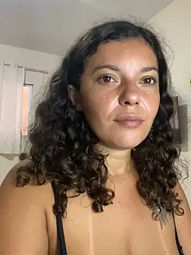 Snapshot of -Marivalda- chatting on November 4, 1:43 pm -Marivalda- online show from November 4, 1:43 pm