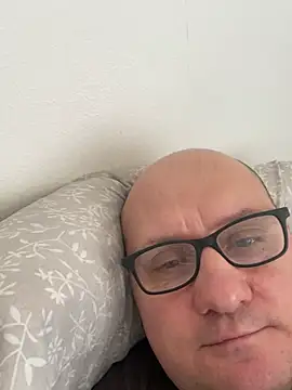 Snapshot of vanjbi45 chatting on February 20, 9:11 am vanjbi45 online show from February 20, 9:11 am