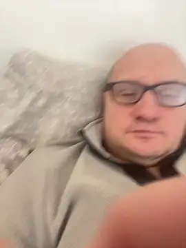 Snapshot of vanjbi45 chatting on February 22, 7:56 am vanjbi45 online show from February 22, 7:56 am