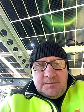 Snapshot of vanjbi45 chatting on March 5, 10:44 am vanjbi45 online show from March 5, 10:44 am