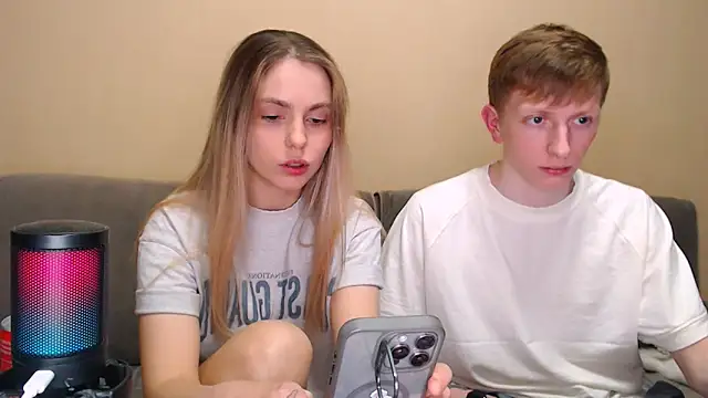 juliaanddima online show from February 15, 10:17 pm