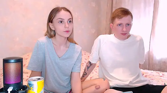 juliaanddima online show from May 4, 9:16 am