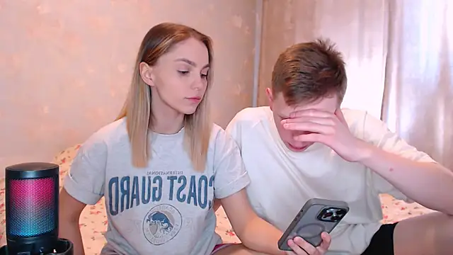 juliaanddima online show from May 6, 7:57 am