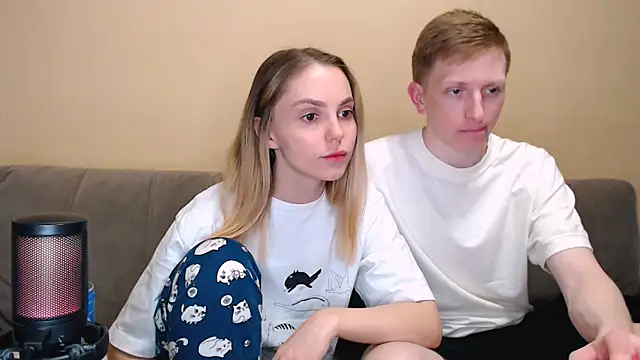 juliaanddima online show from May 10, 10:26 pm