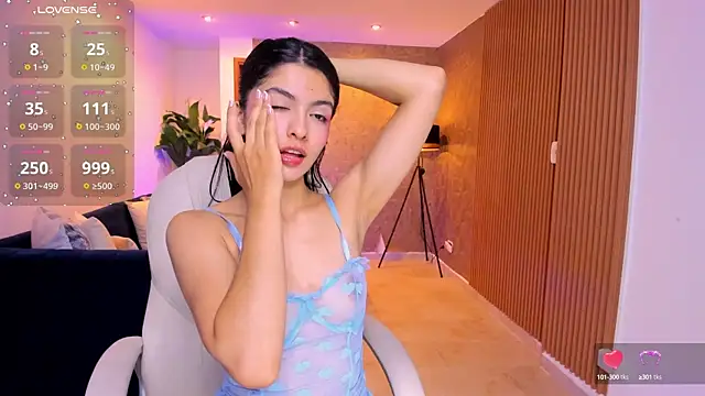 Snapshot of miiaa_evans chatting on October 1, 11:16 am miiaa evans online show from October 1, 11:16 am