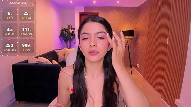 Snapshot of miiaa_evans chatting on October 22, 10:48 am miiaa evans online show from October 22, 10:48 am