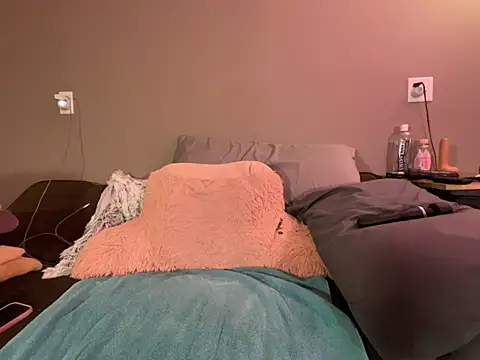 1Lustfully yours online show from February 5, 6:12 pm