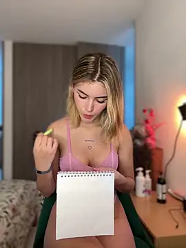 Your Honeey online show from February 18, 9:20 pm