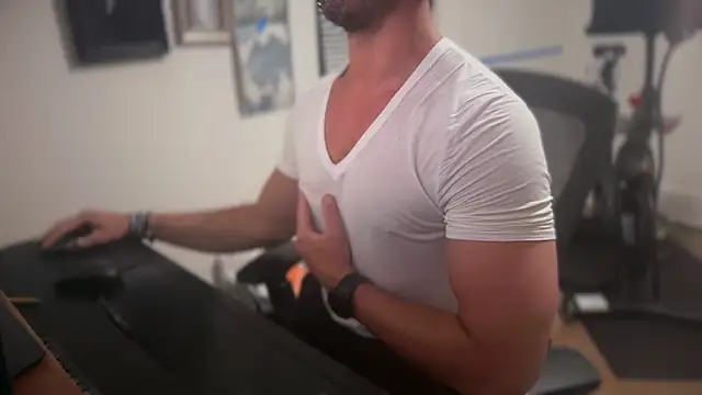jj00889 online show from May 19, 5:03 am