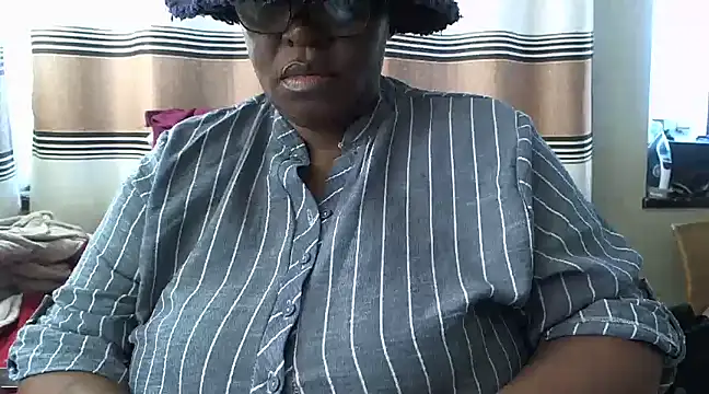 BustyyGoddess online show from January 22, 6:10 am