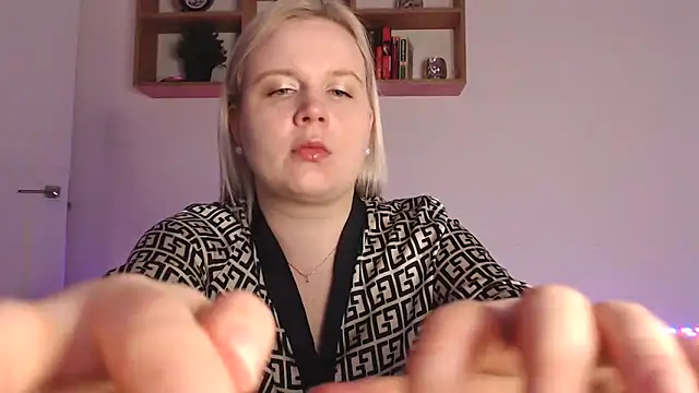 Karolina love  online show from October 25, 5:19 pm