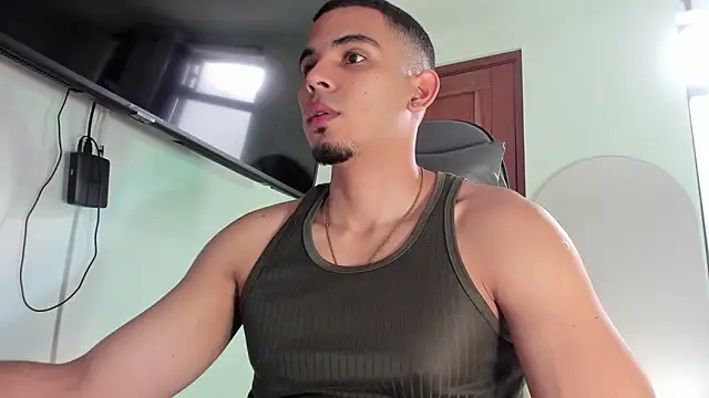 Snapshot of joss_111 chatting on November 12, 12:16 pm joss 111 online show from November 12, 12:16 pm