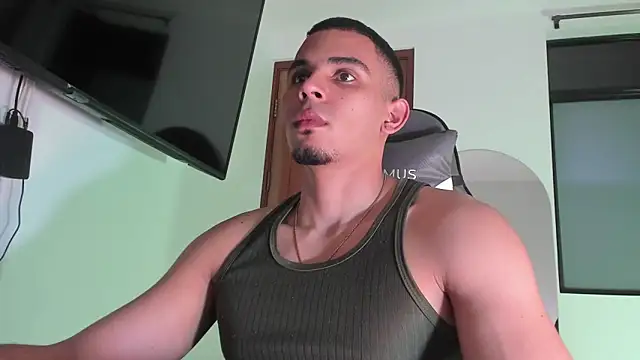 Snapshot of joss_111 chatting on November 13, 12:20 am joss 111 online show from November 13, 12:20 am