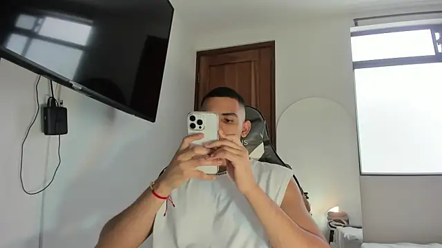 Snapshot of joss_111 chatting on February 1, 4:38 pm joss 111 online show from February 1, 4:38 pm