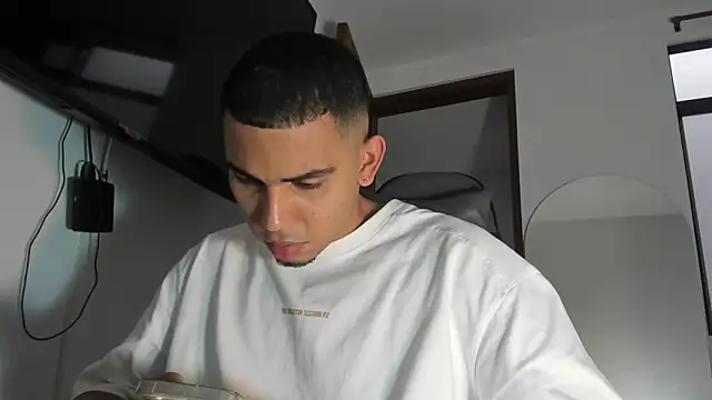 Snapshot of joss_111 chatting on February 9, 11:36 am joss 111 online show from February 9, 11:36 am