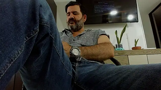 Maxi TheBigDaddy online show from March 18, 1:36 pm