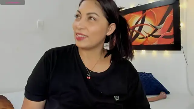 Lauralove 69 online show from May 5, 10:29 pm