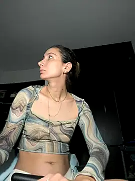 Snapshot of DanikRosse chatting on September 27, 4:06 am DanikRosse online show from September 27, 4:06 am