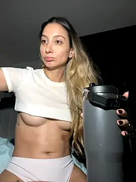 Snapshot of DanikRosse chatting on September 28, 4:18 am DanikRosse online show from September 28, 4:18 am