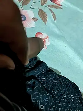 Snapshot of rodhathor chatting on April 3, 7:28 am rodhathor online show from April 3, 7:28 am