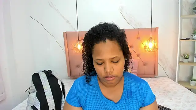 Snapshot of Belle_Brunette chatting on March 14, 11:37 am Belle Brunette online show from March 14, 11:37 am