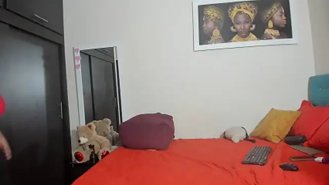 megan-hotxx online show from November 27, 3:30 am