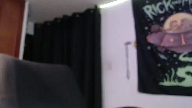 Snapshot of shy_katy_ chatting on December 18, 10:46 pm shy katy online show from December 18, 10:46 pm