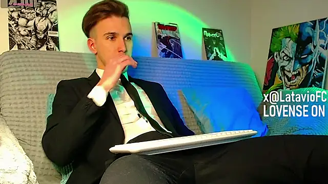 Snapshot of Midnighter_ chatting on April 12, 10:15 pm Midnighter online show from April 12, 10:15 pm
