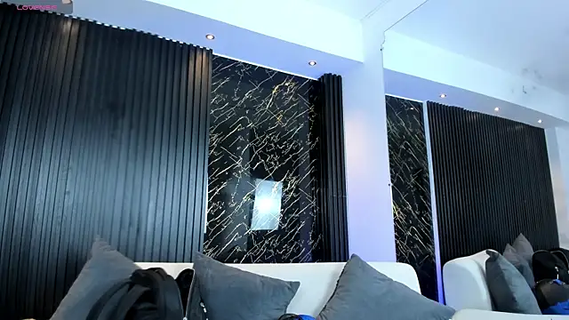 Snapshot of charlottewhitte chatting on October 29, 11:45 am charlottewhitte online show from October 29, 11:45 am