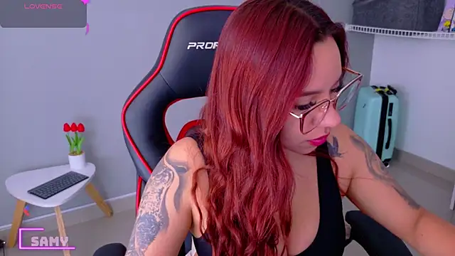 Snapshot of samantha_tattu chatting on April 1, 2:47 pm samantha tattu online show from April 1, 2:47 pm