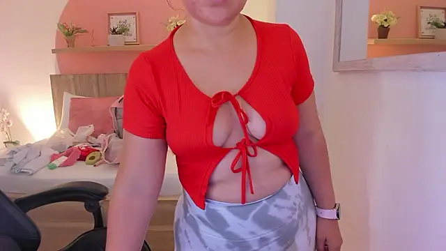 izaro22 online show from December 4, 2:09 am