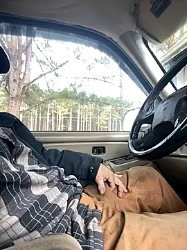 Snapshot of Themechanic420 chatting on December 3, 9:57 pm Themechanic420 online show from December 3, 9:57 pm