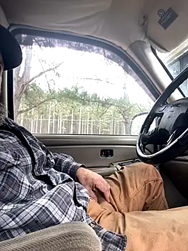 Snapshot of Themechanic420 chatting on December 17, 5:41 pm Themechanic420 online show from December 17, 5:41 pm