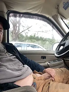 Snapshot of Themechanic420 chatting on February 10, 3:16 pm Themechanic420 online show from February 10, 3:16 pm