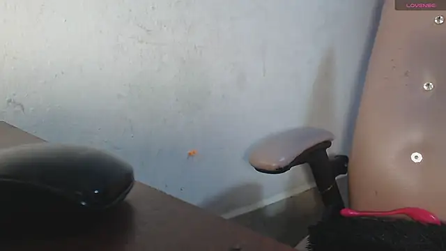 toxxxic cams online show from November 10, 4:55 am