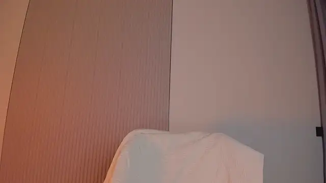 Snapshot of kawaii_mia chatting on March 20, 2:22 pm kawaii mia online show from March 20, 2:22 pm